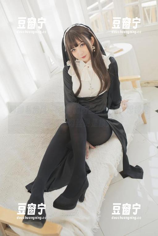 51酱 聊聊私房风:51酱的肉丝眼镜娘,眼镜是亮点,肉丝更是撩人