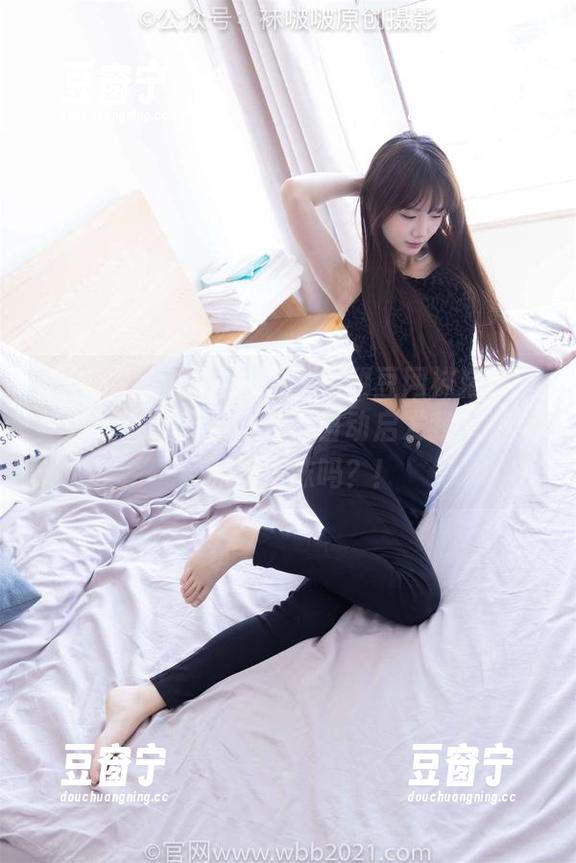 BoBoSocks袜啵啵-小甜豆 BoBoSocks袜啵啵 - 小甜豆网袜精选:这些款式,天哪,是会自动启发我搭配灵感的魔法袜吗?!