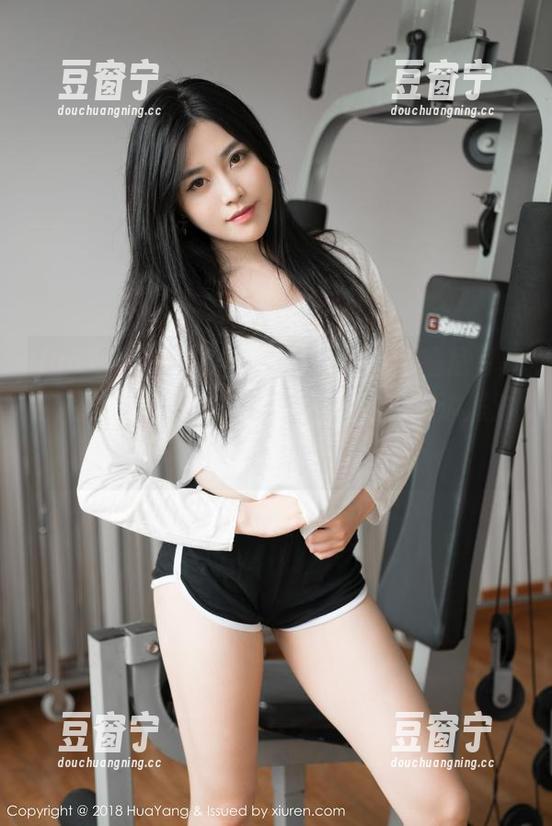 HuaYang花漾-张思允Nice HuaYang花漾 - 张思允Nice比基尼写真,在这个图包里就像一场随性的海边派对,快来捡漏!