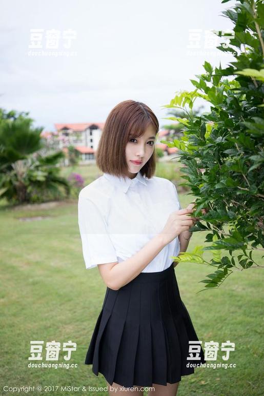 MiStar魅妍社-Angela小热巴 MiStar魅妍社 - 啊,原图里的Angela小热巴眼镜合集,真要命撑不住了,心跳错乱。