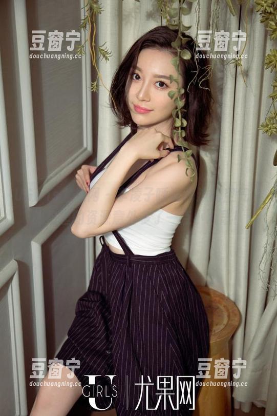 UGirls尤果网-李凌子 UGirls尤果网 - 李凌子呼吸海边的空气,图包里的资源意外多了一点小心思!