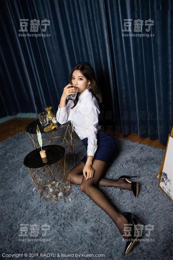 XIAOYU语画界-允儿Claire XIAOYU语画界 - 免费写真,准备用允儿Claire的旗袍惊艳你的审美准备让你心塞?