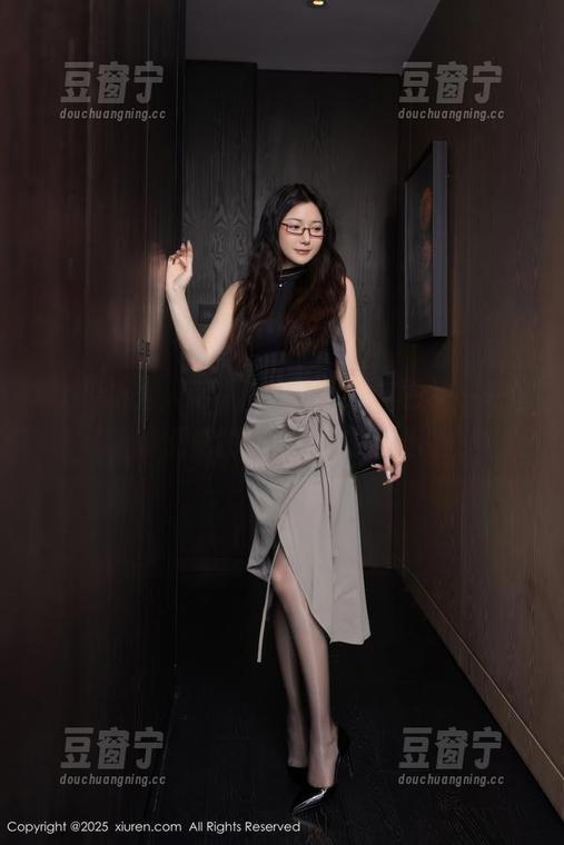 Xiuren秀人网-乔伊joy Xiuren秀人网 - 乔伊joy的连衣裙——这难道是我想要的照片?!
