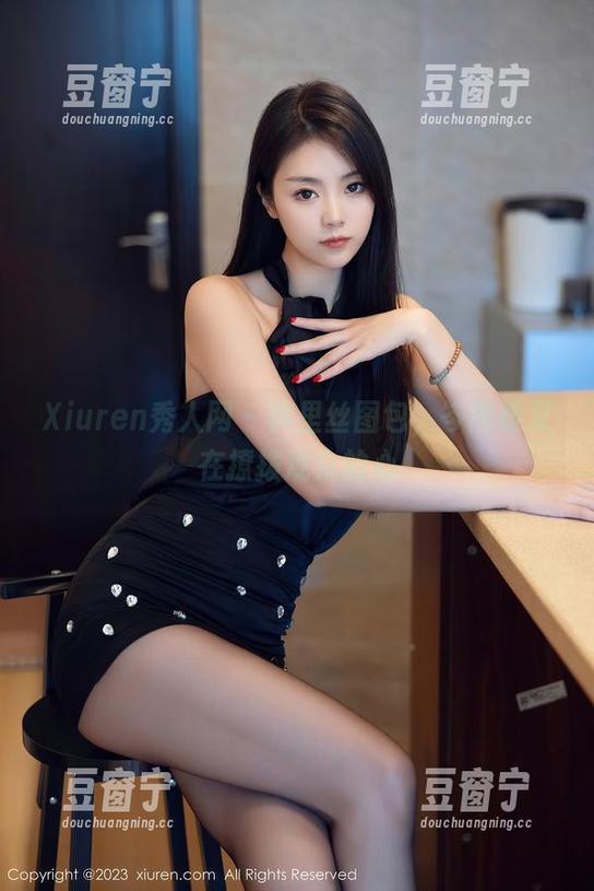 Xiuren秀人网-岑雨桥 Xiuren秀人网 - 裤里丝图包,岑雨桥又在撩拨观众的心