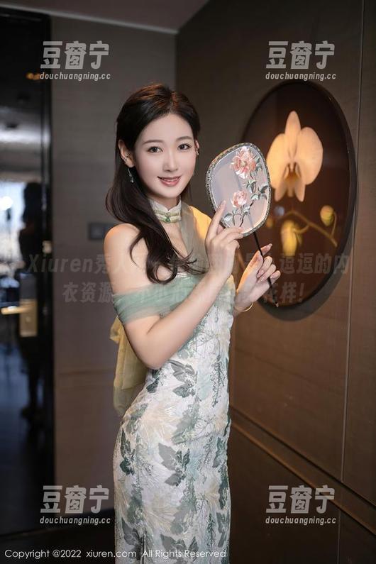 Xiuren秀人网-是小逗逗 Xiuren秀人网 - 偷偷翻阅是小逗逗的内衣资源,不小心琢磨出新花样!
