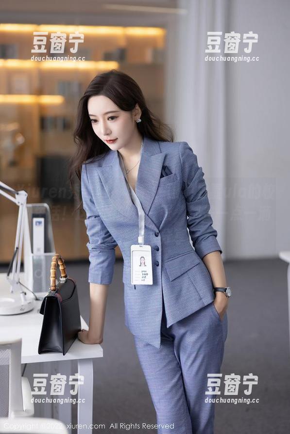 Xiuren秀人网 - 再看一眼绮里嘉ula的校园生活！这原图的每一张，都是一点一滴的美，赶紧分享！