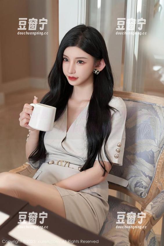 Xiuren秀人网 - 蛋蛋宝，兔女郎高清美图，这曲线...难以抗拒