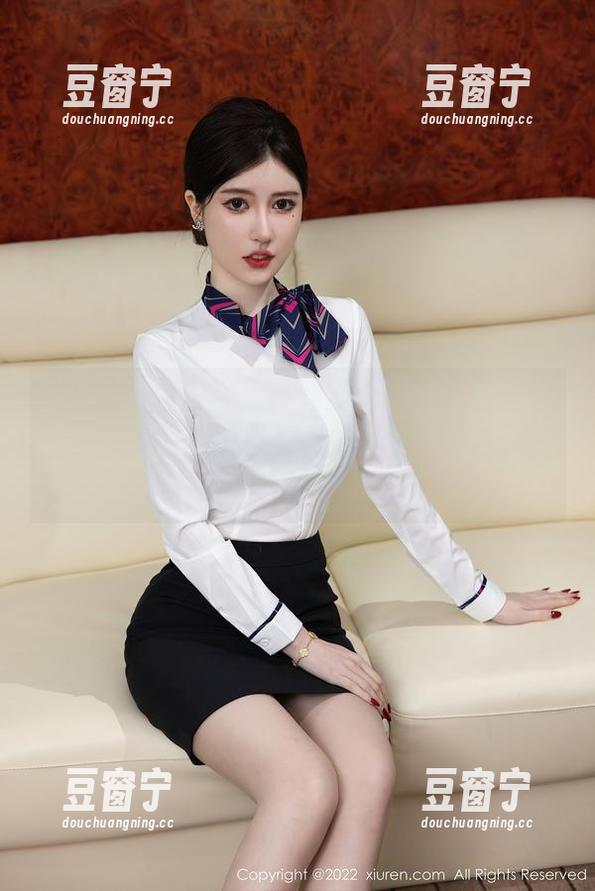 Xiuren秀人网 - 在雅茹老师的白衬衫里，图包里的每一张都是拼尽生命的力作啊！