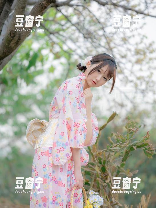 nagisa魔物喵 当nagisa魔物喵拿起锅铲:趣味厨娘写真集等着你下载!