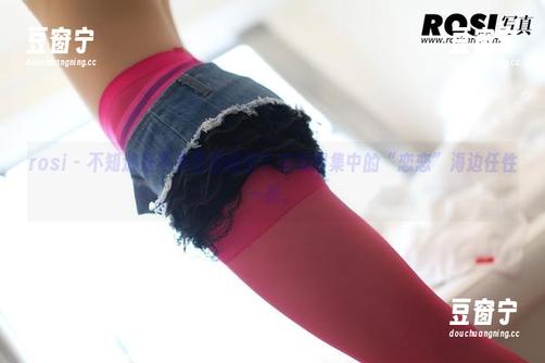 rosi-恋恋 rosi - 不知道是不是要低调些?在线图集中的“恋恋”海边任性一把。