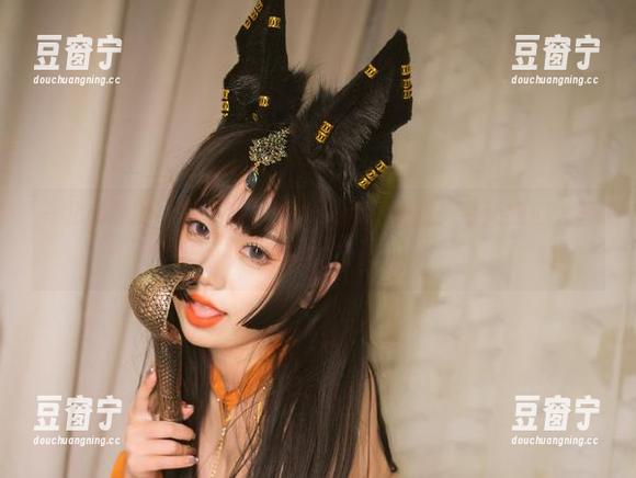一北亦北的“斯卡哈”女仆写真，更新！今天我们大开眼界了。