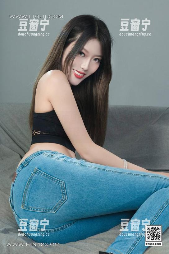 丽柜-婷婷 丽柜 - 从资源库里捡流星——婷婷的贵足盛宴,动作轻快得像在弹琴!
