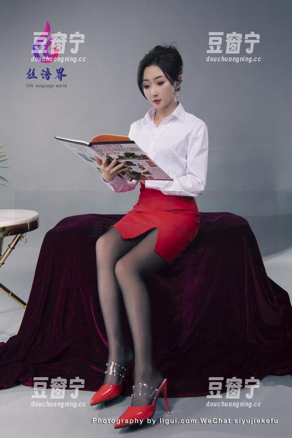 丽柜 - 甜甜花嫁全集下载，此时此刻，心里满满都是想象。
