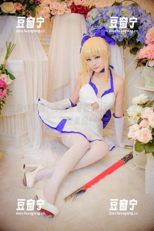 亚缇arty 甘露寺蜜璃?不如称亚缇arty的私人定制写真套图!