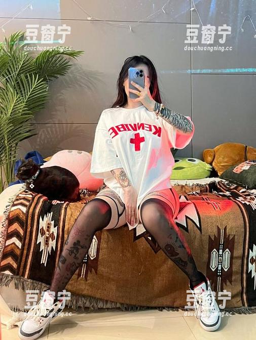 微密圈 - 从卡通百科老王的美脚看‘故乡的脚趾’——踏步向未来！