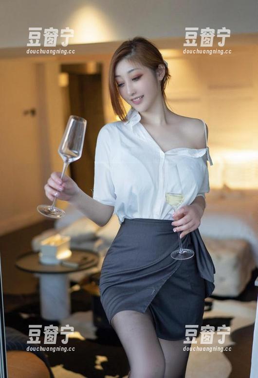 周妍希 微密圈 - 啊,周妍希的图片,完全不带水印,我对她的圣诞主题已毫无抵抗力。