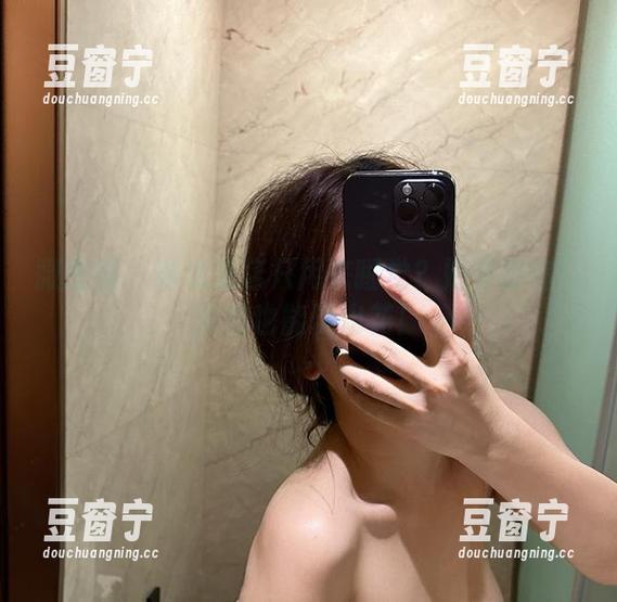 奶雯 微密圈 - 谁说酒店只用来睡觉?奶雯教你:美图也能玩出花!