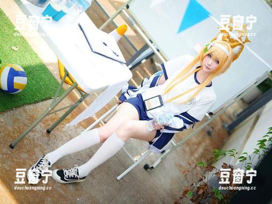 水手服特辑：嫣嫣子轻松hold住的美，套图免费欣赏！