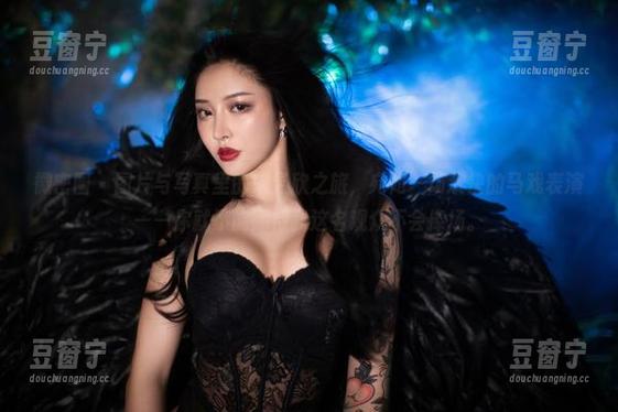 宋昱欣 微密圈 - 图片与写真里的宋昱欣之旅,宛如一场欢快的马戏表演——你就不能期待我这名观众不会捧场。