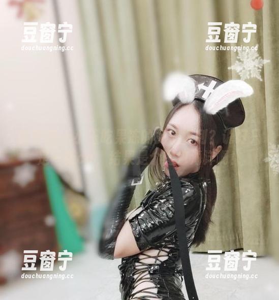 小玉吃果冻 微密圈 - 小玉吃果冻的免费福利?说好只是一张cd,结果是个图包海洋啊!