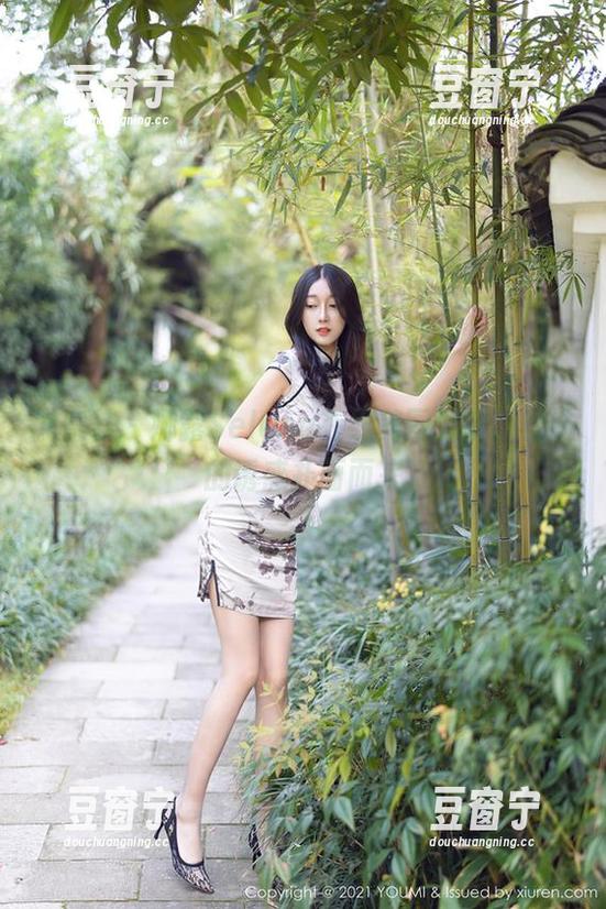 尤蜜荟-娜露Selena 尤蜜荟 - 娜露Selena在线美图分享,丝袜的诱惑扑面而来