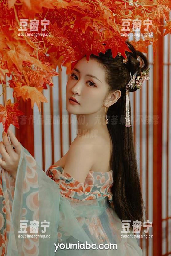 全套作品里的双娇们，尤蜜荟果然不按常理出牌