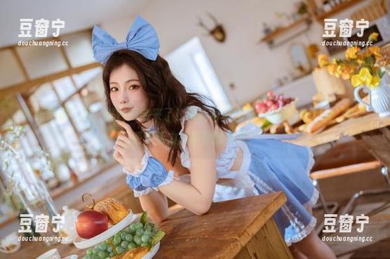 桃良阿宅 哪吒归来?不,桃良阿宅来了!桃屿写真图集里那股young,让人感觉活力风暴随时要来。