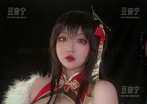 看椒妮佐仁的写真，天使不再遥远，只在眼前晃动。