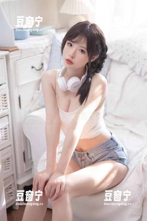 清水由乃 在清水由乃的私房图包里,新年旗袍都能穿出不一样的节奏