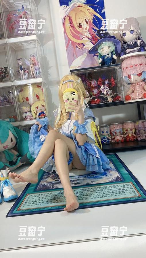 温柔的白栎Shirly，私房写真里藏着她的万千气息