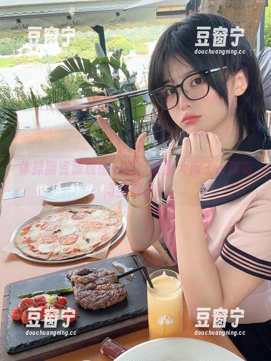 体操服资源观感一览，眼酱大魔王w真有两把刷子！