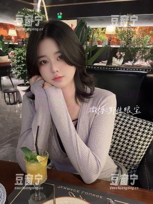 眼酱大魔王w 眼酱大魔王w的最新高跟鞋图集,心疼你的双脚,快回家把鞋换了!