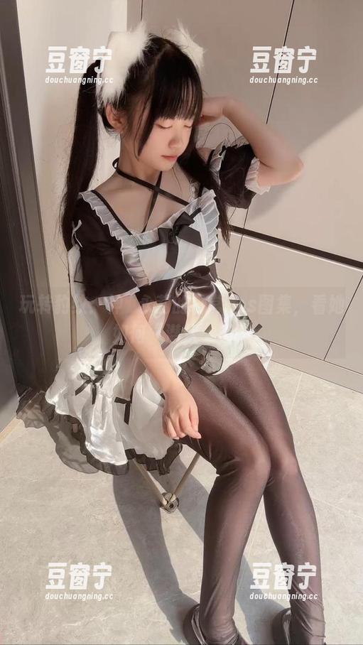 玩转豹纹：神沢永莉的日常cos图集，看她如何“潜伏”街头