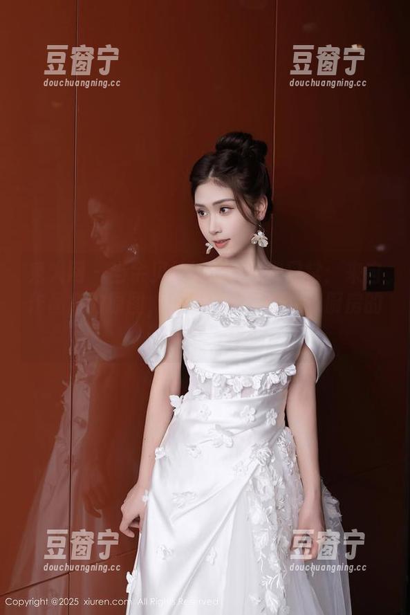 秀人网-余贝拉bella 秀人网 - 当余贝拉bella遇到日常:来自作品集的原图,闪光点多得跟我家厨房的调料罐一样!