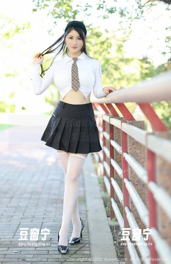 秀人网-夏诗诗Sally 秀人网 - 夏诗诗Sally再出新招!美脚写真集更新,你忍心屏住呼吸吗?