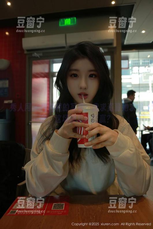 秀人网 - 程程程的写真：我求资源她求保密，这场游戏谁能赢？