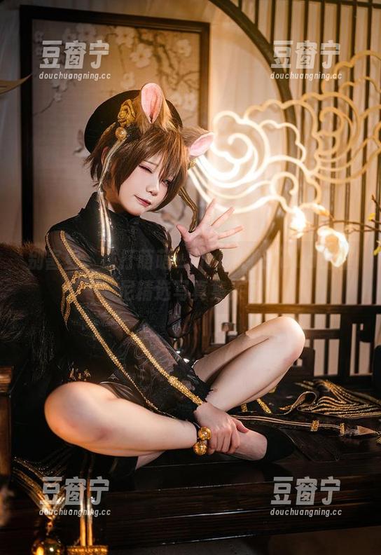 铁打萌萌_moi 别害羞,铁打萌萌_moi和她的Dva比基尼精选写真集来了
