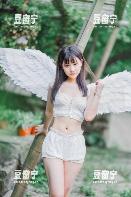 镜酱的奇怪合集：不知梦与制服的绮丽交汇