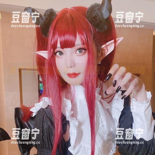 咋又是雪猫的运动COS原图？真怕她开创‘懒运动’了！