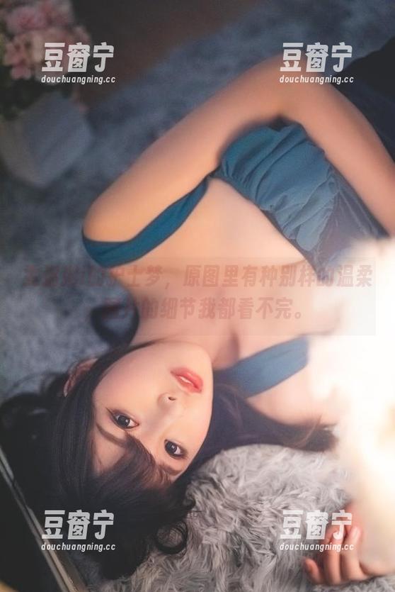 雯粥粥i 雯粥粥i的护士梦,原图里有种别样的温柔,图片的细节我都看不完。