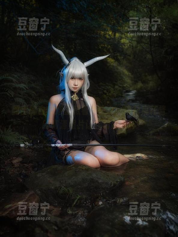 腾出的白摩烟里藏着小魔女，麻花麻花酱的高清照片让你刹那失神